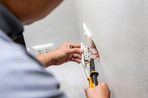 Best Emergency Electrical Repair  in Leland, NC